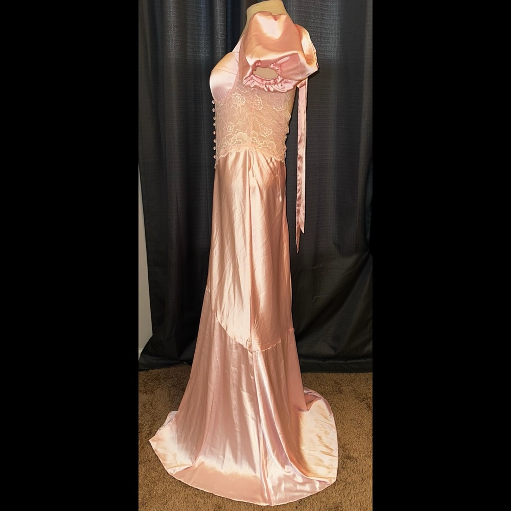 Unholy Dolls Kill ‘BELLE KISS’ Pink Satin Lace Gown NWT XL - Picture 3 of 16